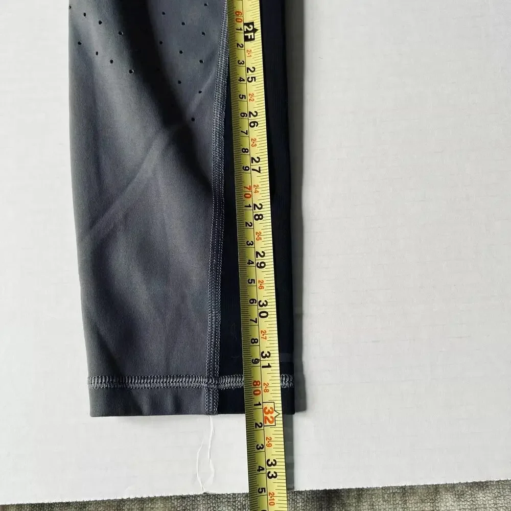 Athleta Sz S Colorblock Salutation Black Gray EXCELLENT